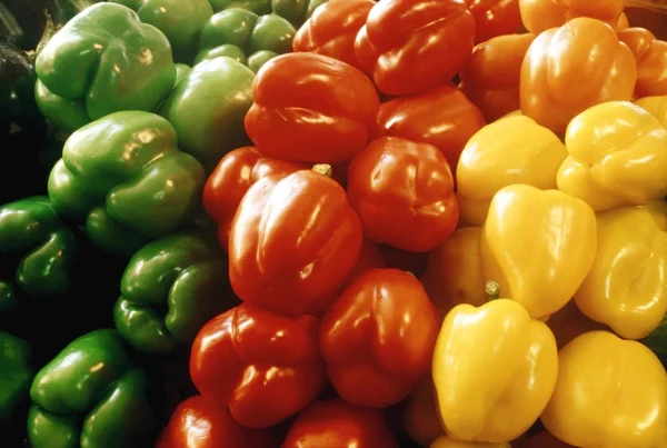 Red, Yellow And Green Peppers — Stock Photo, Image