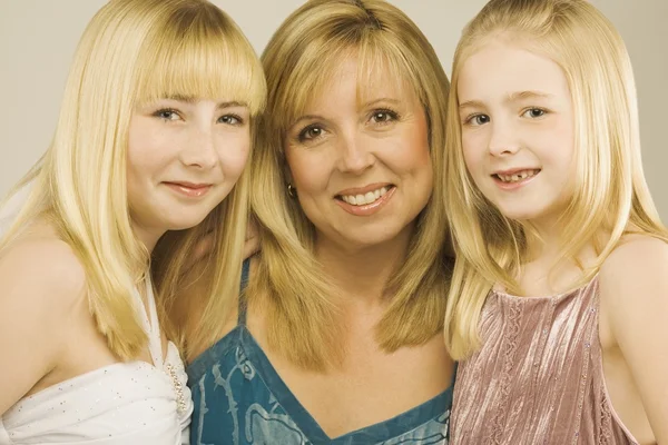 Mother With Two Daughters — Stock Photo, Image