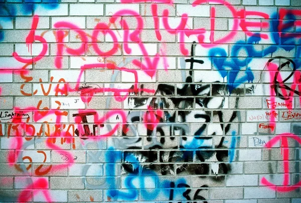 Graffiti na ścianie miejskich, Irlandia — Zdjęcie stockowe