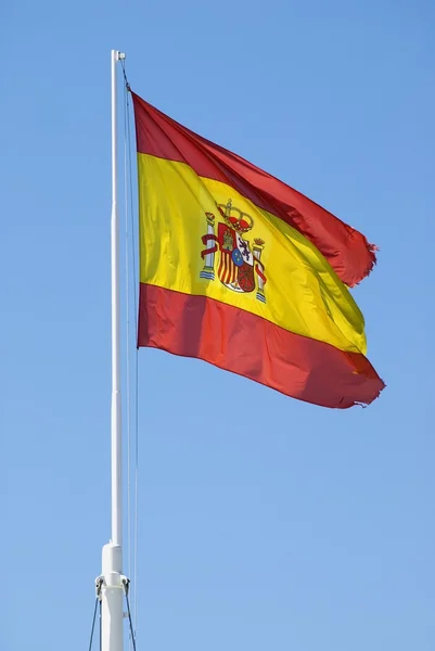 Mât portant le drapeau national espagnol — Photo