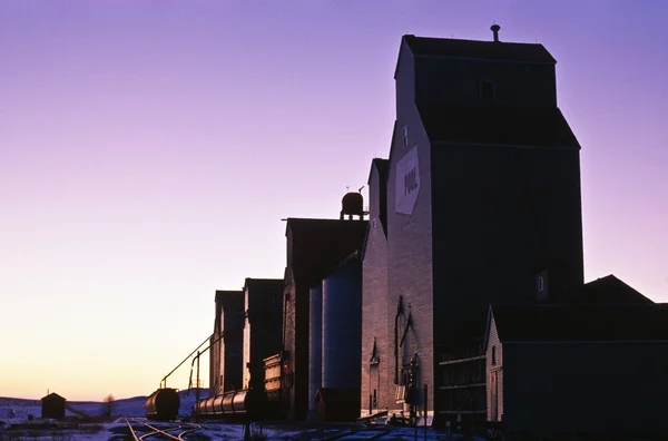 Graineries bij zonsondergang — Stockfoto
