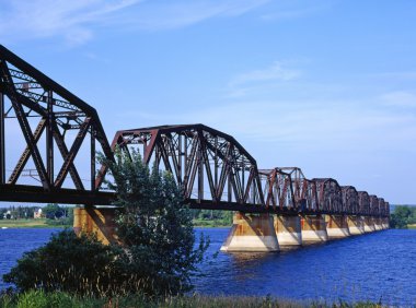 Tren Köprüsü