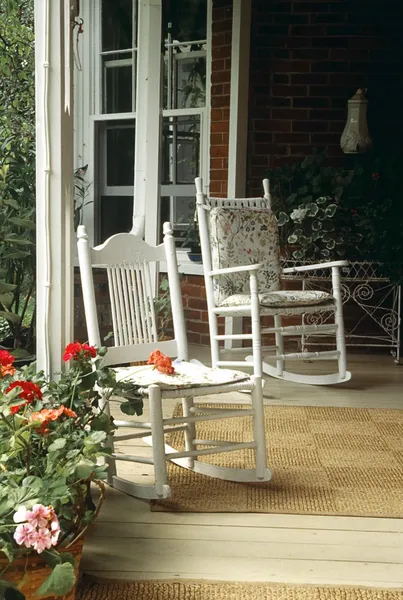 Rocking Chairs On The Porch — Stock Photo, Image