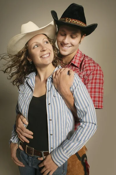 Paar in westlicher Kleidung — Stockfoto