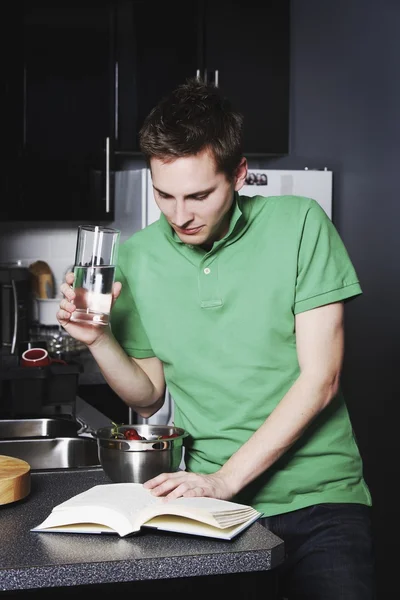 Young Adult Male Reading — Stock Photo, Image