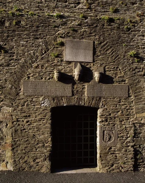 Co meath, mittelalterlicher Kirchturm, ceanannus mor (Kelche), irland — Stockfoto