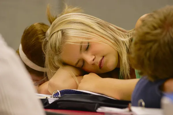 Dormir en la escuela —  Fotos de Stock