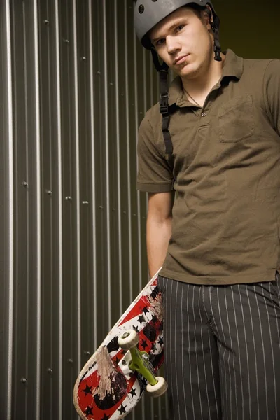 Guy Holding A Skateboard — Stock Photo, Image