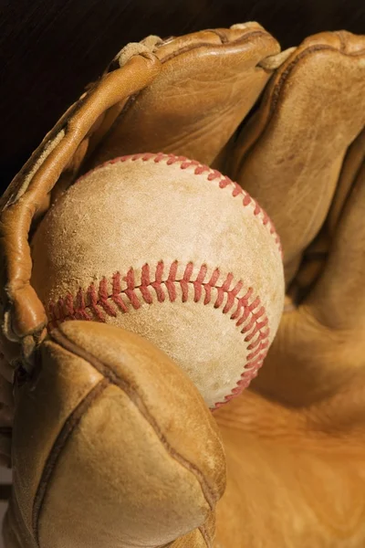 Baseball And Glove — Stock Photo, Image