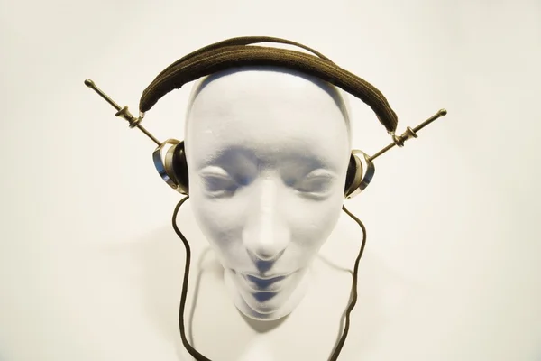 Cabeza de maniquí con auriculares — Foto de Stock