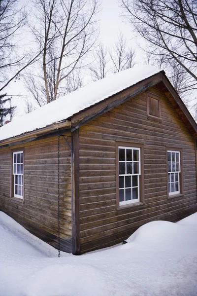 Ház a hóban — Stock Fotó