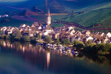 kasaba zell ve mosel Nehri, Almanya