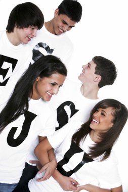 beş çocuk t-shirt ile İsa'nın yazım