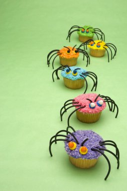 örümcek cupcakes