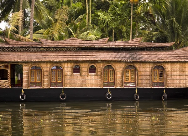 Barco en el agua, India —  Fotos de Stock