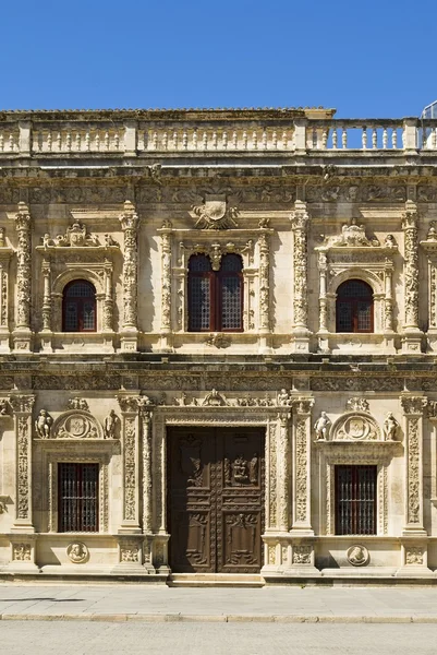 A fachada da Câmara Municipal de Sevilha, Ayuntamiento De Sevilla, Sevilha, Andaluzia, Espanha — Fotografia de Stock