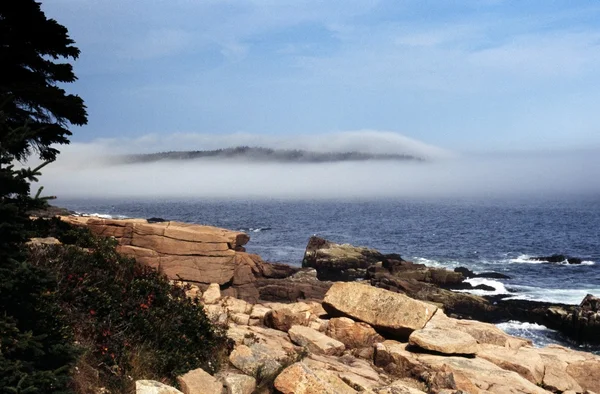 Acadia National Park, Maine, USA. Low Lying On The Water — Stock Photo, Image