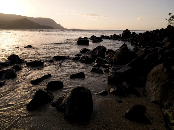 Spiaggia rocciosa, kaui, hawaii — Foto Stock