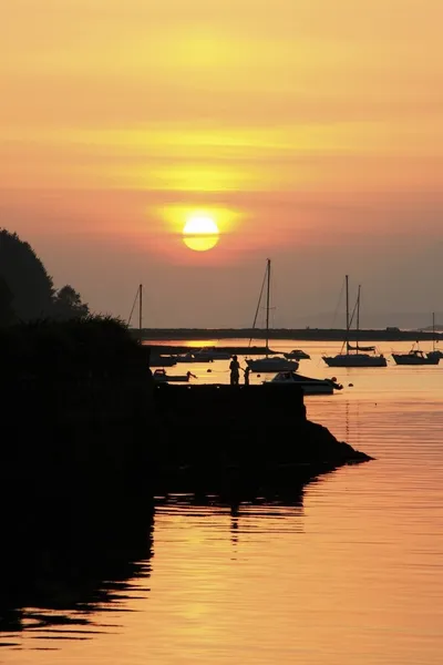 Puesta de sol sobre el puerto —  Fotos de Stock