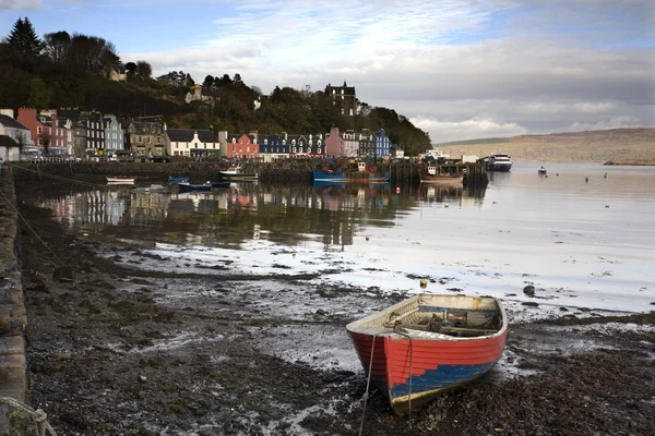 Αλιευτικό σκάφος σε tobermory, μαλ, Σκωτία — Φωτογραφία Αρχείου