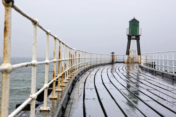 Whitby, Yorkshire del Norte, Inglaterra, Pier — Foto de Stock