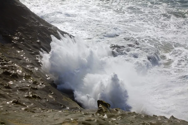 Waves Crashing, Cape Kiwanda, Oregon, USA — Stock Photo, Image