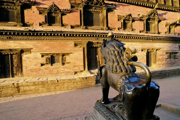 Fassade des königlichen Palastes, bhaktapur, nepal — Stockfoto