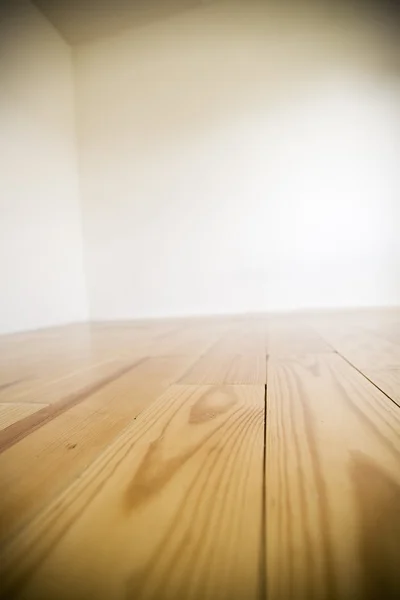 Empty Room With Wooden Floors And White Walls — Stock Photo, Image