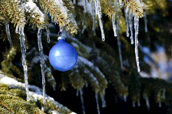 Christmas Ornament On Tree Branch With Icicles — Stock Photo, Image