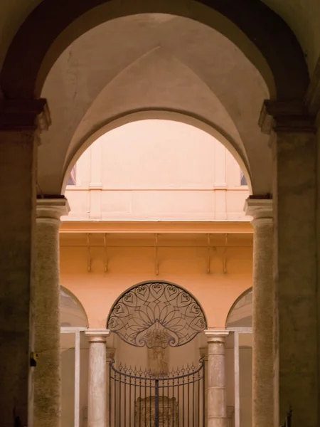 Archway, Rome, Italy — Stock Photo, Image