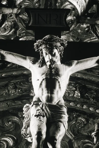 Kruzifix in der franziskanischen Kirche, evora, portugal — Stockfoto