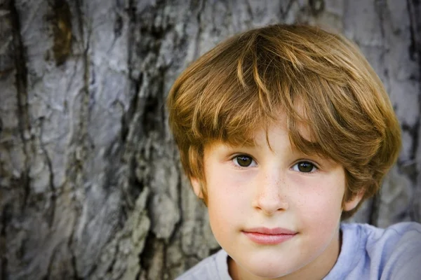 Porträt eines Jungen — Stockfoto