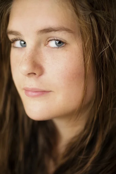 Portrait Of A Young Woman — Stock Photo, Image