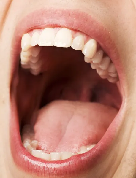 Открытый рот — стоковое фото