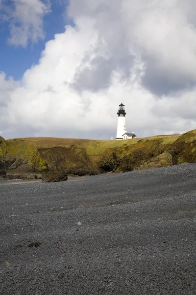 Yaquina hlavu maják, oregon pobřeží, oregon, usa. maják, postavený v 19. — Stock fotografie