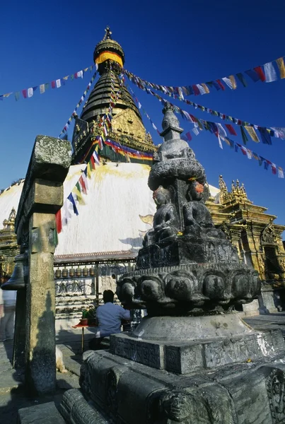 Swayambhunath buddhist temple, Катманду, Непал — стокове фото