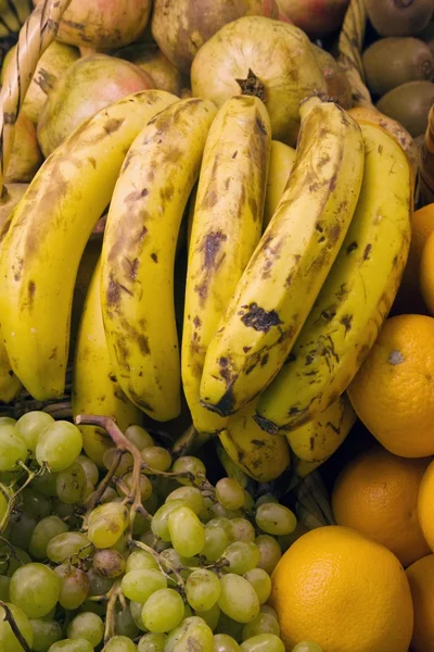 Variedad de frutas frescas —  Fotos de Stock