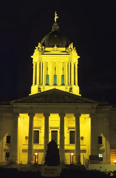 Édifice législatif du Manitoba La nuit, Winnipeg, Manitoba, Canada — Photo