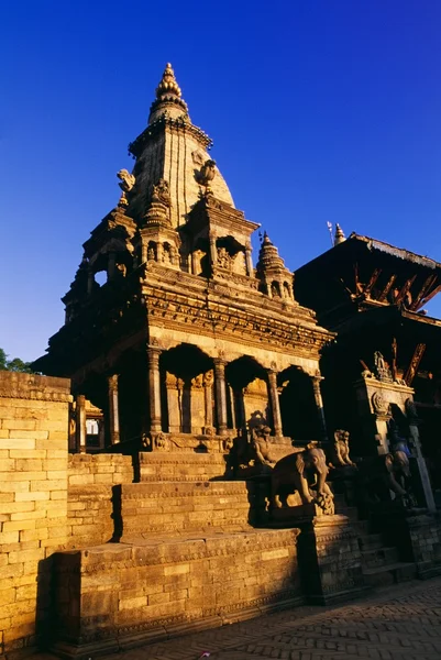 印度教寺庙、 杜巴广场、 巴克塔普尔、 尼泊尔 — 图库照片