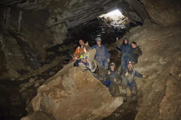 Climbers Cheering In Cave, Cadomin, Alberta, Canada — Stock Photo, Image