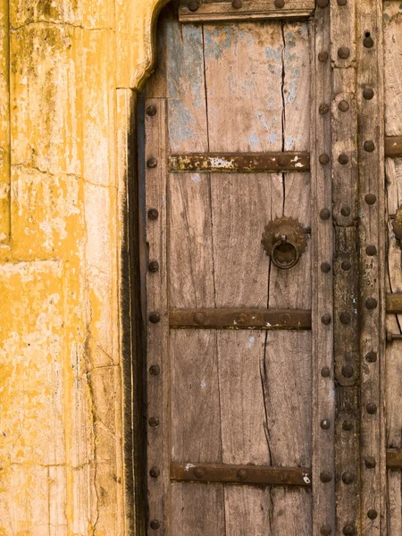 Porta de madeira velha — Fotografia de Stock