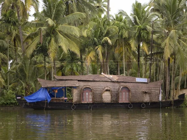 Casa flotante, India — Foto de Stock