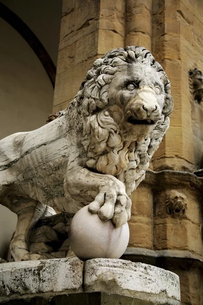 Lion (Marzocco) Guarding An Entrance — Stock Photo, Image