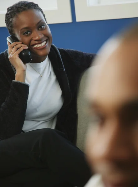 Good Conversation - woman talking on the phone — Stock Photo, Image