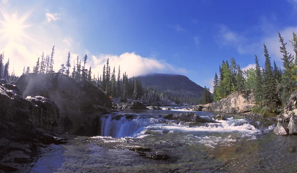 Parte superior de la cascada — Foto de Stock