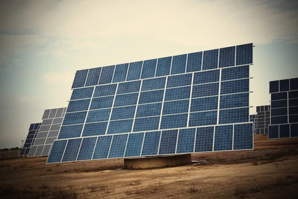 Painéis de Energia Solar, La Calahorra, Granada, Espanha — Fotografia de Stock