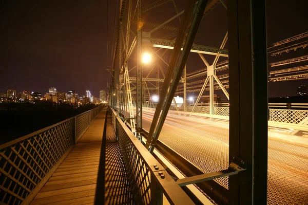 Pont la nuit — Photo