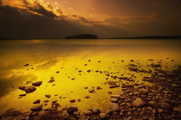 Lago al crepuscolo — Foto Stock