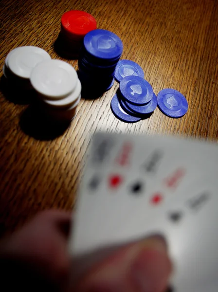 Giocare a poker — Foto Stock