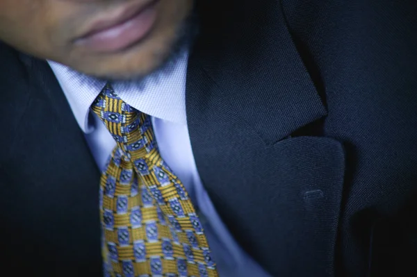 Hombre con traje y corbata — Foto de Stock